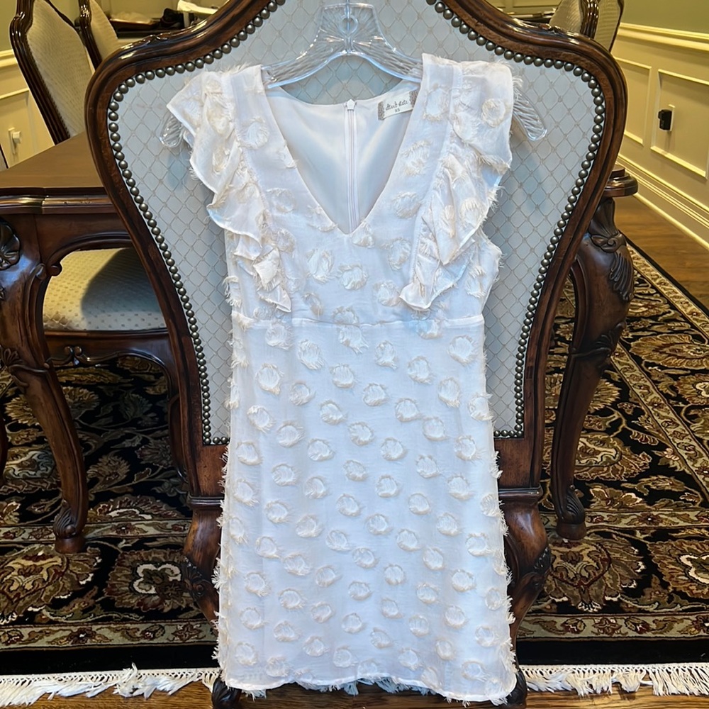 EUC Altar’d State ruffle v-neck cream dress. XS